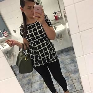 Meet your Posher, Alison